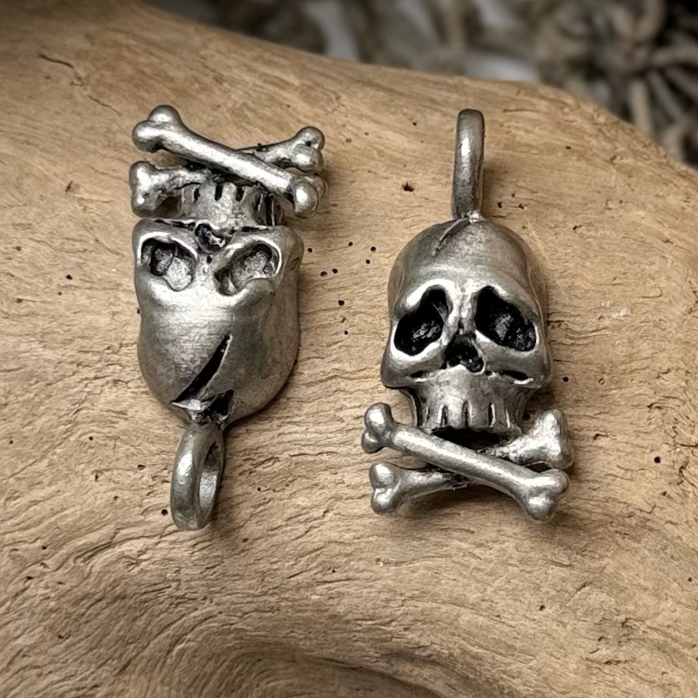 NEW! Large VTG Pewter Skull & Crossbones Pendant includes Necklace DIY Pirates